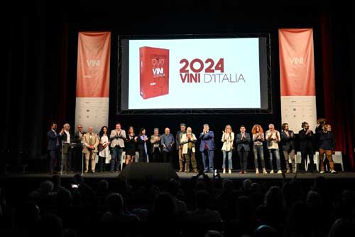 presentata a roma la guida dei vini d italia 2024 del gambero rosso 01